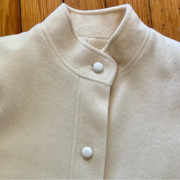 Vintage 70’s Elegant Cream Wool Winter Coat - Picture 7 of 16